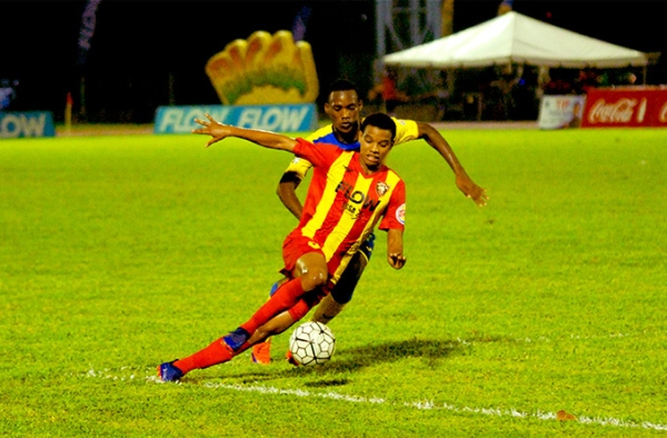 Finals MVP, Peter Lee-Vassell turns the corner in one of his second half runs